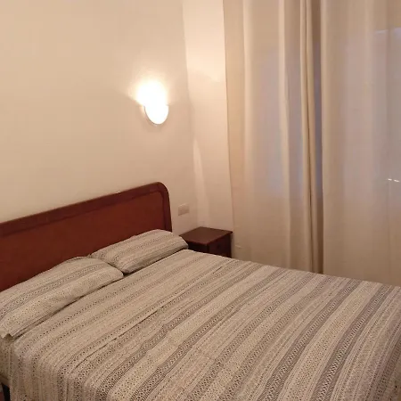 Rey-piscina Apartment